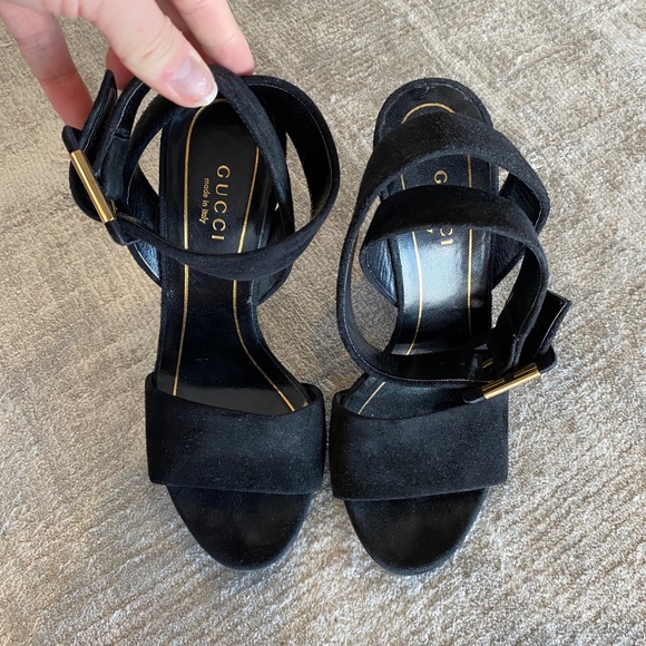 Black and Gold Gucci Studded Heels - Picture 2 of 13